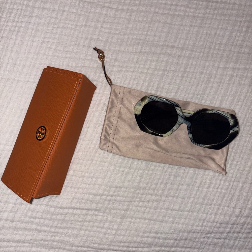 Tory Burch Black and Cream Sunglasses with Orange Case